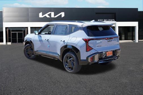 Gray 2027 Kia Seltos X-Line