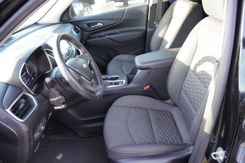 Mosaic Black Metallic 2019 Chevrolet Equinox 2LT