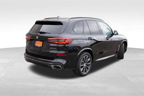 2020 BMW X5 M50i