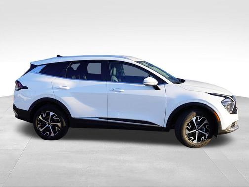 Snow White Pearl 2025 Kia Sportage Hybrid EX