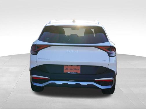 Snow White Pearl 2025 Kia Sportage Hybrid EX