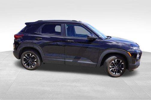 Mosaic Black Metallic 2023 Chevrolet Trailblazer LT