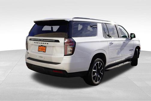 2023 Chevrolet Suburban RST