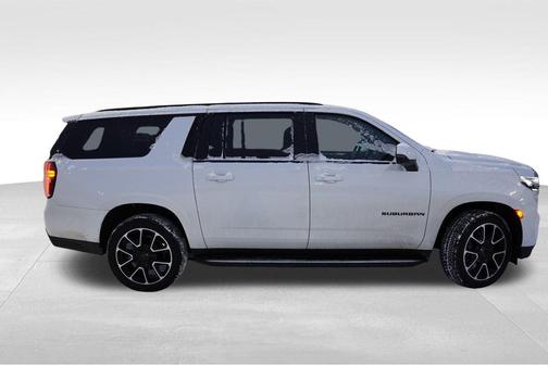 2023 Chevrolet Suburban RST