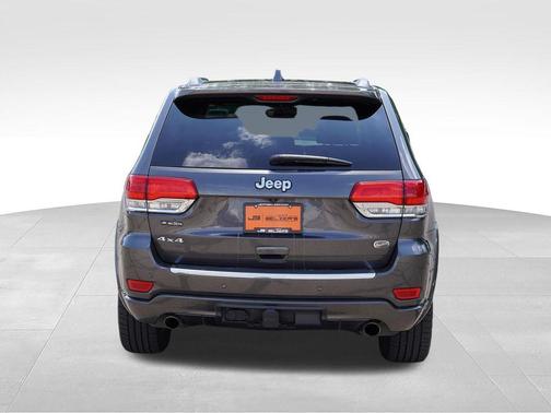 Granite Crystal Clearcoat Metallic 2018 Jeep Grand Cherokee Overland