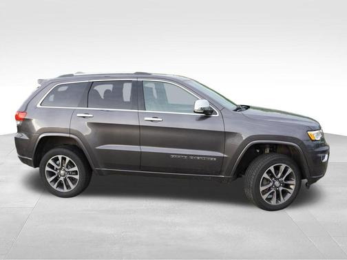 Granite Crystal Clearcoat Metallic 2018 Jeep Grand Cherokee Overland
