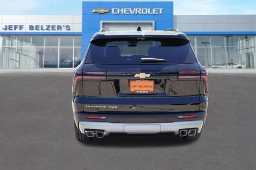 Mosaic Black Metallic 2026 Chevrolet Traverse LT