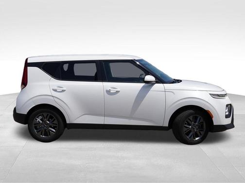 Snow White Pearl 2020 Kia Soul EX