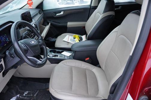 2020 Ford Escape Titanium Hybrid