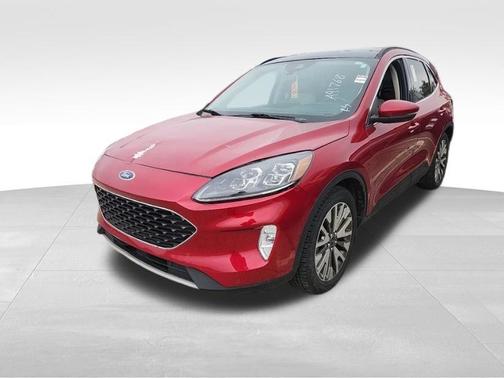 2020 Ford Escape Titanium Hybrid