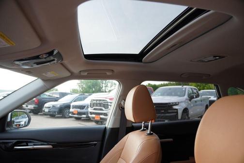 Snow White Pearl 2024 Kia Seltos EX