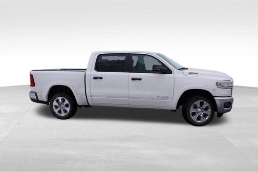 Bright White Clearcoat 2026 RAM 1500 Big Horn