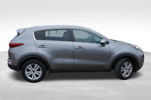 Mineral Silver 2018 Kia Sportage LX