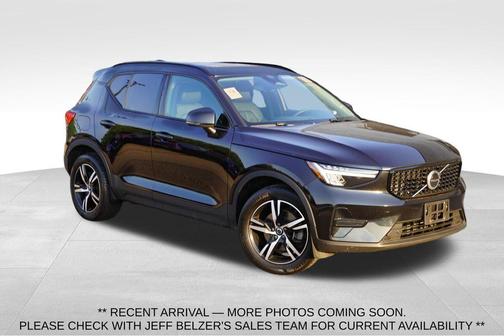 Black 2024 Volvo XC40 B5 Core