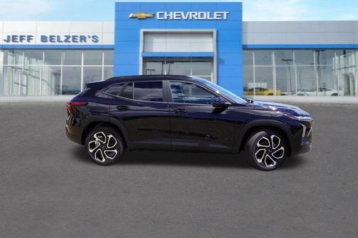 Mosaic Black Metallic 2026 Chevrolet Trax 2RS