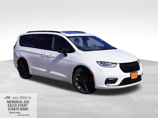 Bright White Clearcoat 2025 Chrysler Pacifica Limited