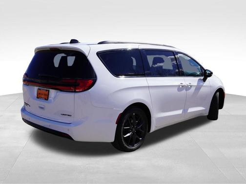 Bright White Clearcoat 2025 Chrysler Pacifica Limited