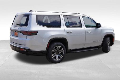 Silver Zynith 2024 Jeep Wagoneer Series II