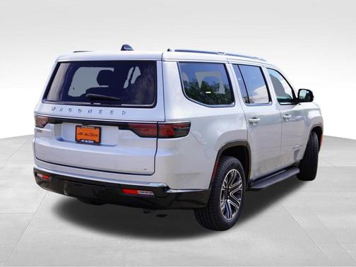 Silver Zynith 2024 Jeep Wagoneer Series II