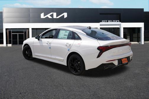 Snow White Pearl 2026 Kia K5 GT-Line