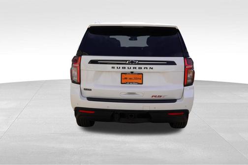 Iridescent Pearl Tricoat 2024 Chevrolet Suburban RST