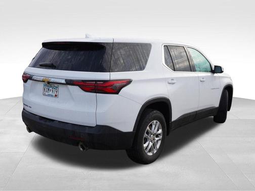 Summit White 2023 Chevrolet Traverse LS