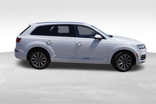 2019 Audi Q7 55 Premium Plus