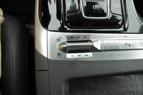 Metal 2024 Kia Carnival SX