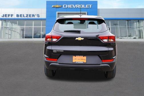Mosaic Black Metallic 2026 Chevrolet Trailblazer LS