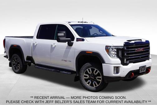 Summit White 2023 GMC Sierra 2500 AT4