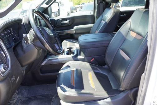 Summit White 2023 GMC Sierra 2500 AT4