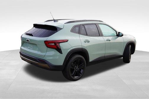 Green 2024 Chevrolet Trax ACTIV