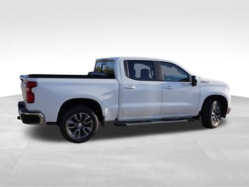Summit White 2024 Chevrolet Silverado 1500 LT