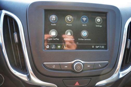 Silver Ice Metallic 2019 Chevrolet Equinox 1LT