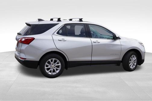 Silver Ice Metallic 2019 Chevrolet Equinox 1LT