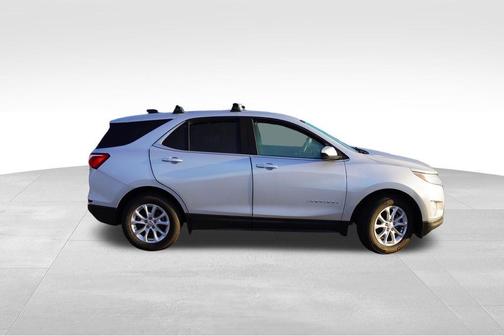 Silver Ice Metallic 2019 Chevrolet Equinox 1LT