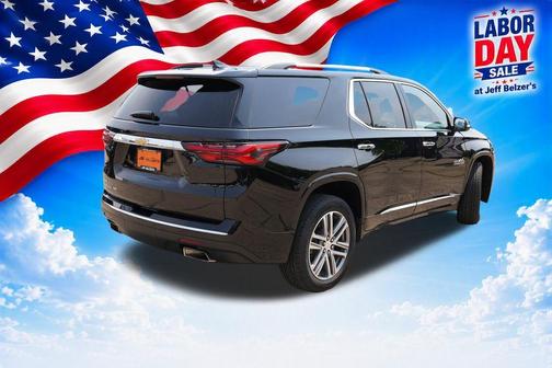 Mosaic Black Metallic 2023 Chevrolet Traverse High Country