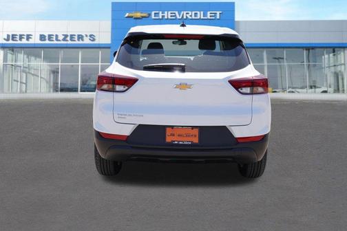 Summit White 2026 Chevrolet Trailblazer LS