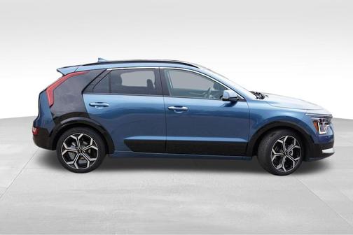 2023 Kia Niro Plug-In Hybrid SX Touring