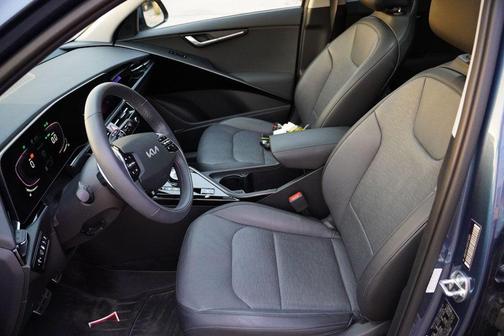 2023 Kia Niro Plug-In Hybrid SX Touring