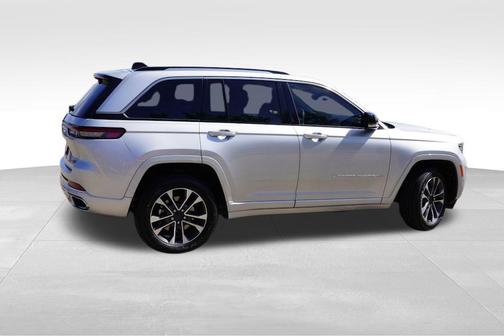 2023 Jeep Grand Cherokee 4xe Overland