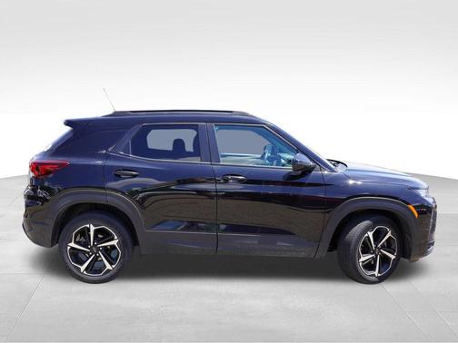 Mosaic Black Metallic 2022 Chevrolet Trailblazer RS