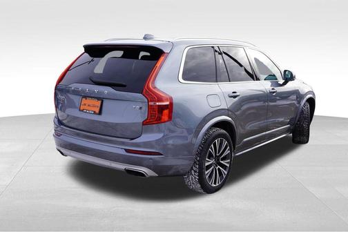 2020 Volvo XC90 T5 Momentum 7 Passenger