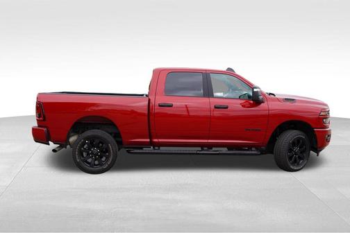 Molten Red Pearlcoat 2026 RAM 2500 Big Horn