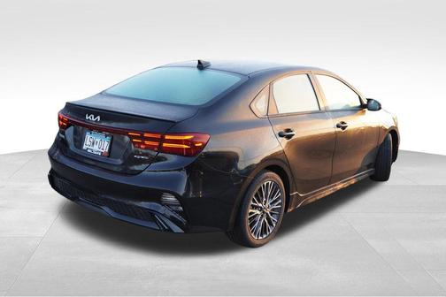 Aurora Black Pearl 2024 Kia Forte GT-Line