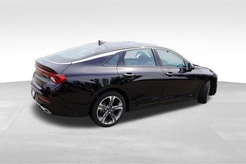 2022 Kia K5 EX