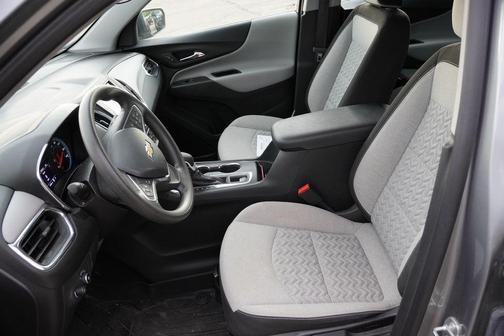 Sterling Gray Metallic 2023 Chevrolet Equinox LS