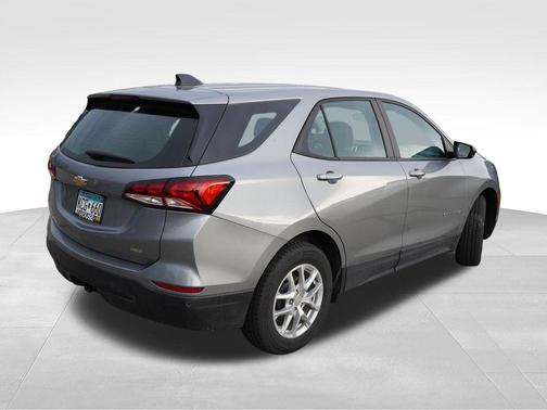 Sterling Gray Metallic 2023 Chevrolet Equinox LS
