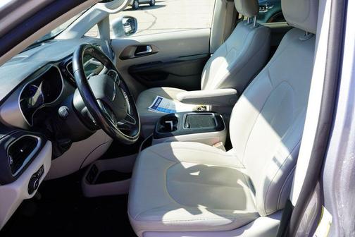 2021 Chrysler Pacifica Hybrid Touring L