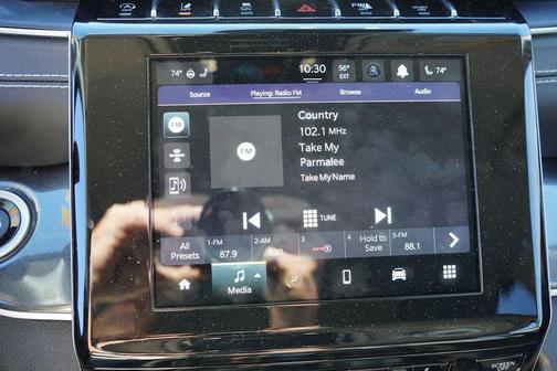 2023 Jeep Grand Cherokee Laredo